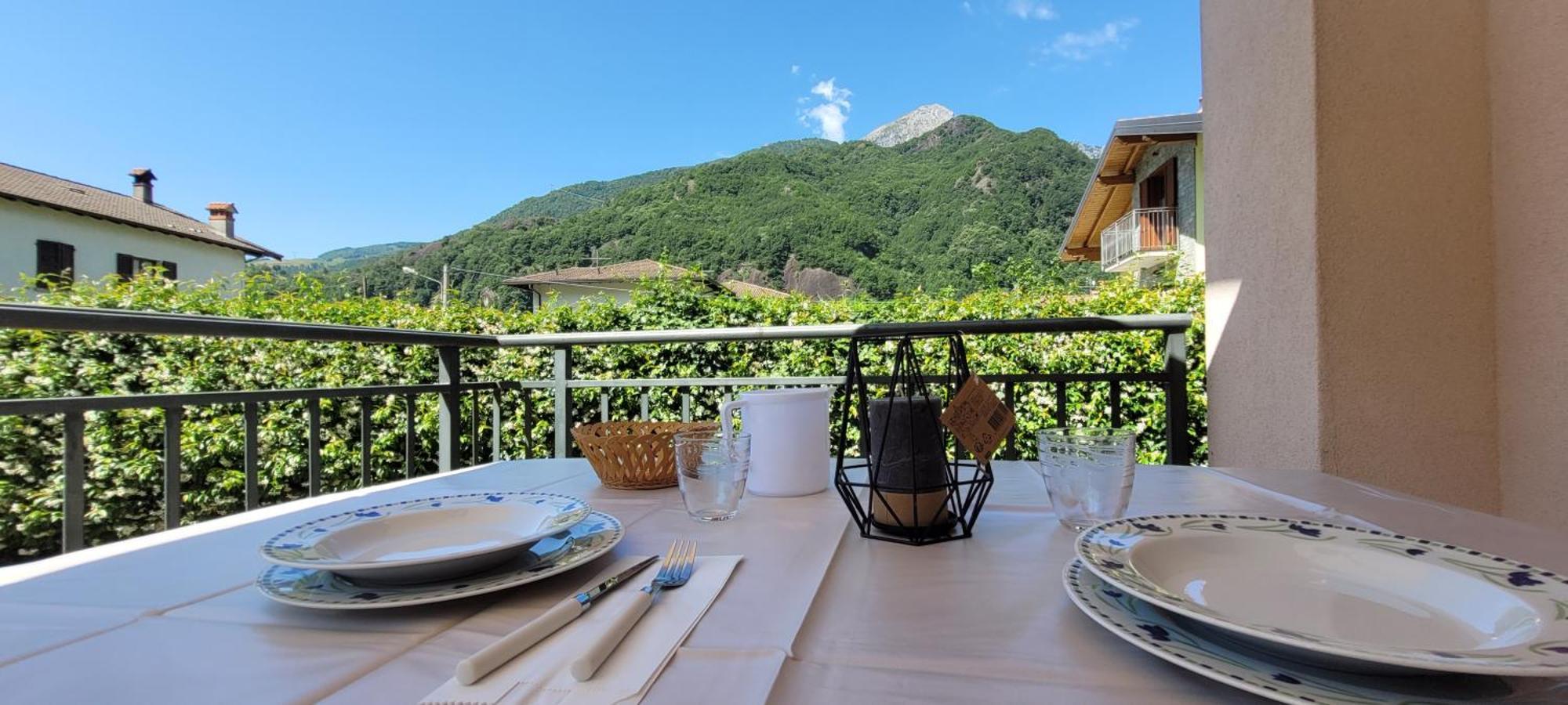 Terrazza Fucinetta Appartement Introbio Buitenkant foto