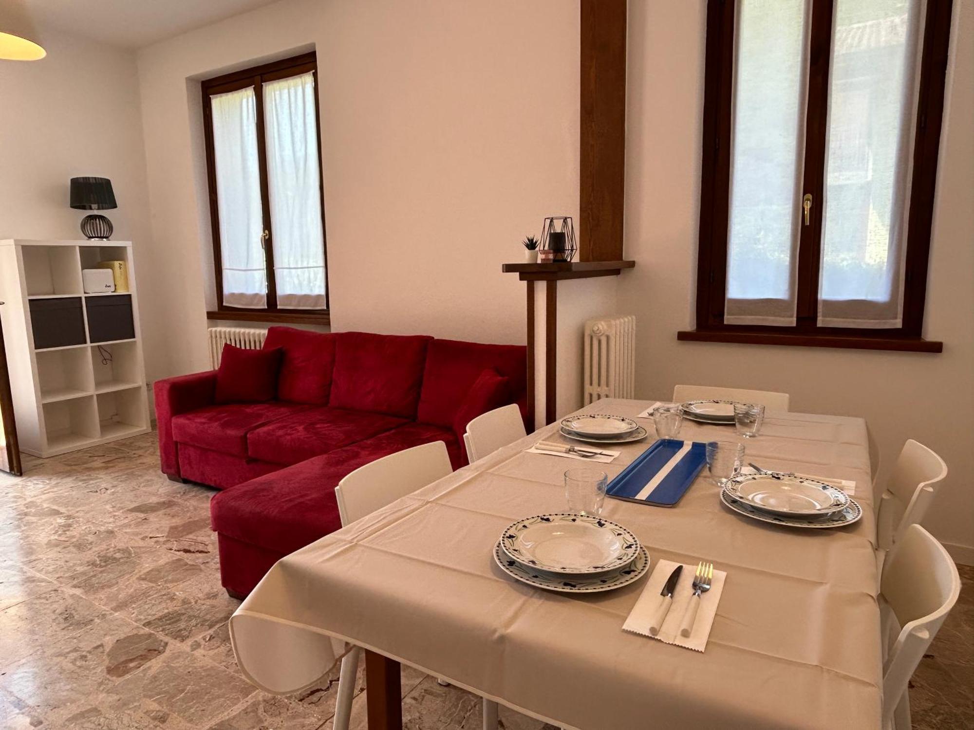 Terrazza Fucinetta Appartement Introbio Buitenkant foto